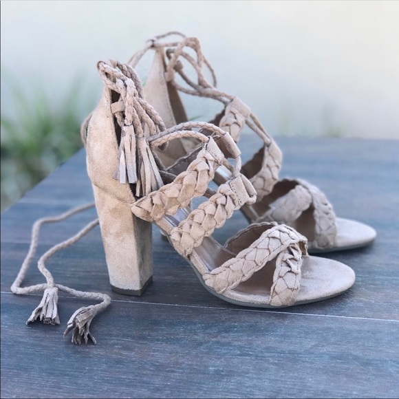 NIB Braided Tassel Chunky Heel Boho Sandal - Picture 6 of 8